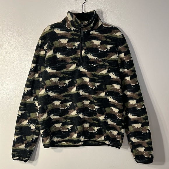 Wesc Other - WESC 1/4 Zip Camo Fleece Pullover~UNISEX~ Men’s~Lg/Women’s~XL